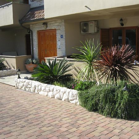 M&M Apartments Biograd Na Moru Buitenkant foto