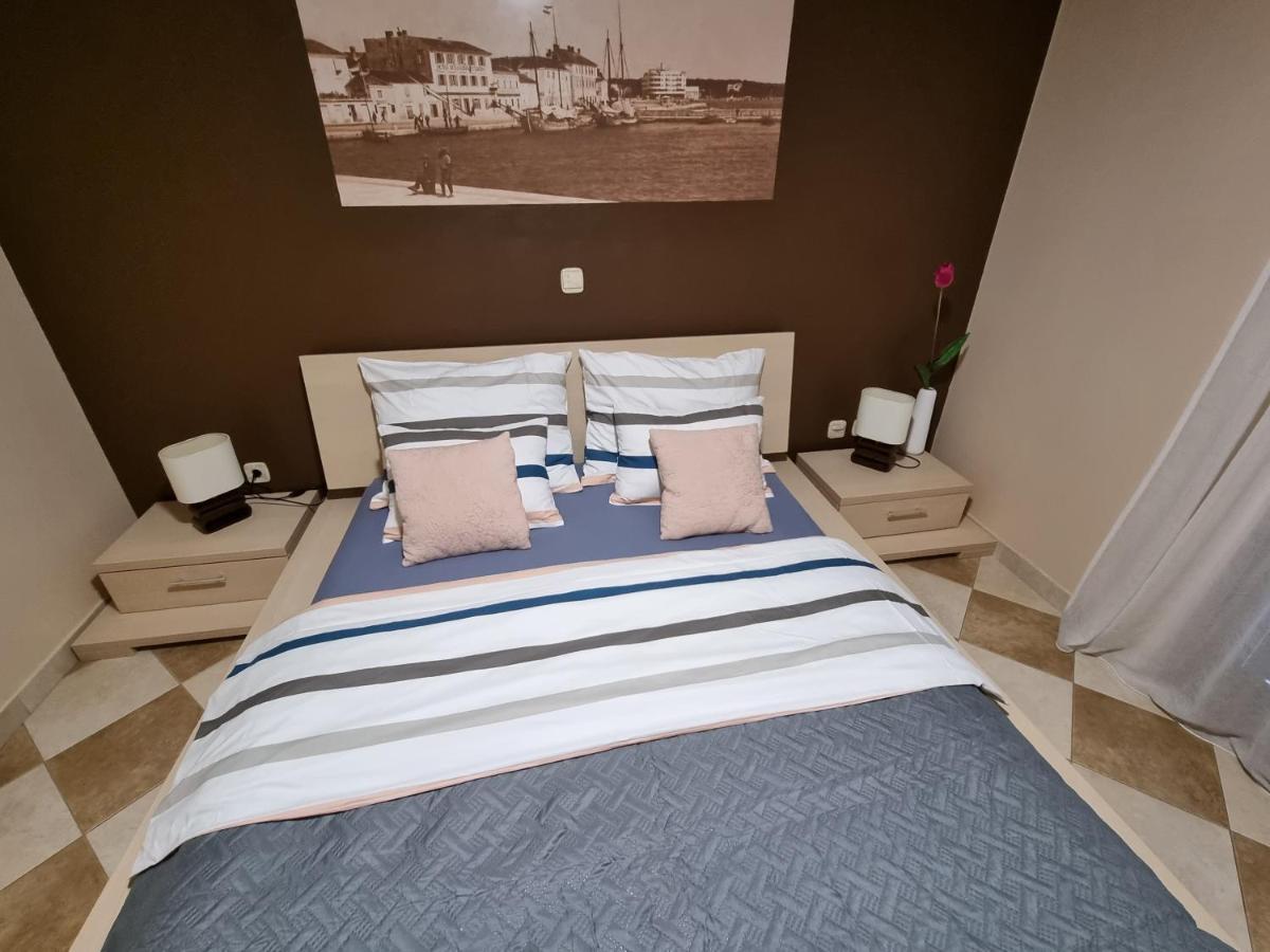 M&M Apartments Biograd Na Moru Buitenkant foto