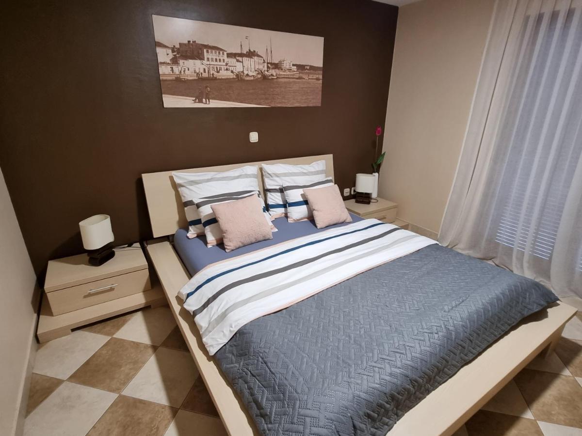 M&M Apartments Biograd Na Moru Buitenkant foto