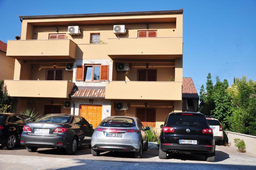 M&M Apartments Biograd Na Moru Buitenkant foto